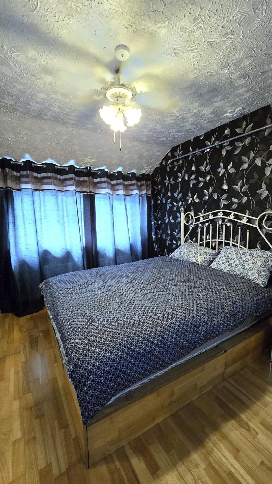 Ritchie Guest House Уигън Екстериор снимка